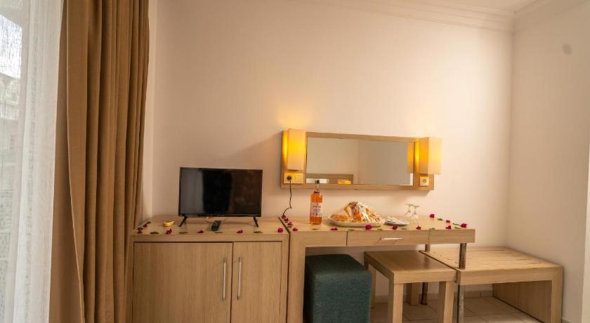 Malibu Resort เกเมร์ ภายนอก รูปภาพ