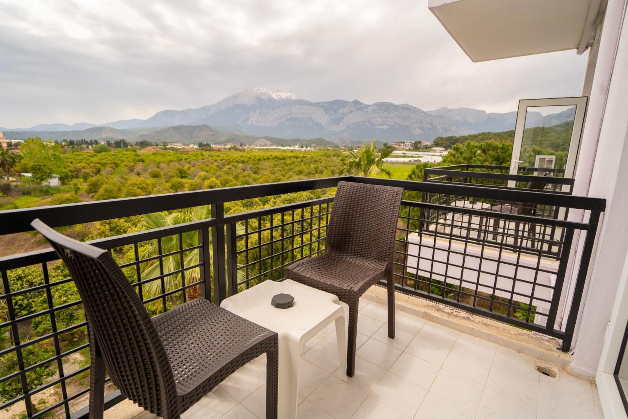 Malibu Resort เกเมร์ ภายนอก รูปภาพ